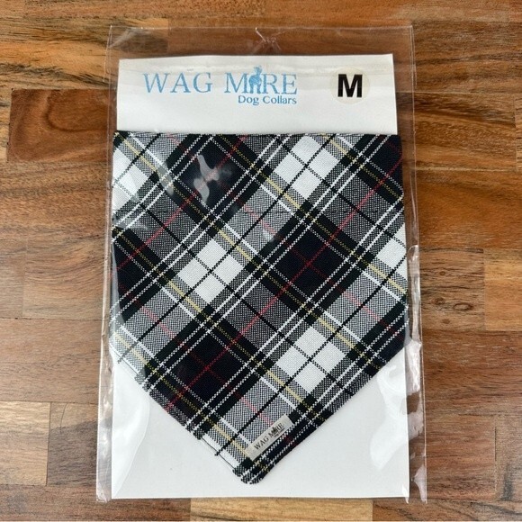 Wag More Dog Collar -Size Medium - New in Packaging - Picture 1 of 4